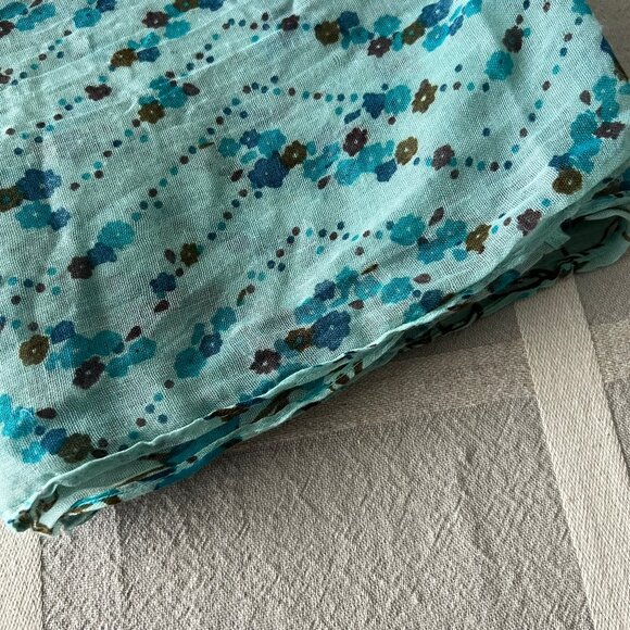 Womens Floral & Animal Print Scarf - Picture 5 of 5